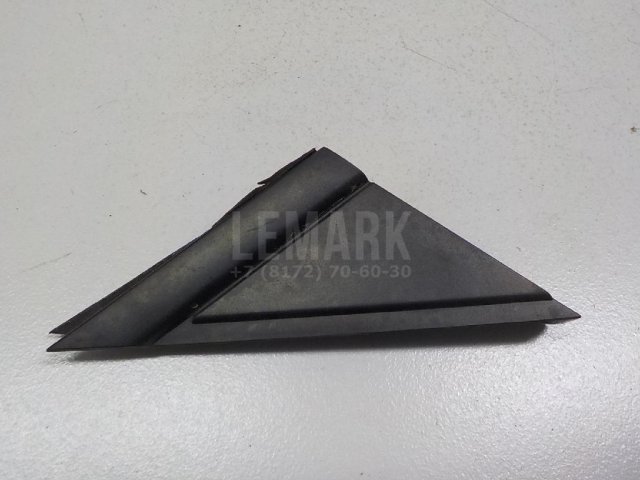 Накладка двери передней правой