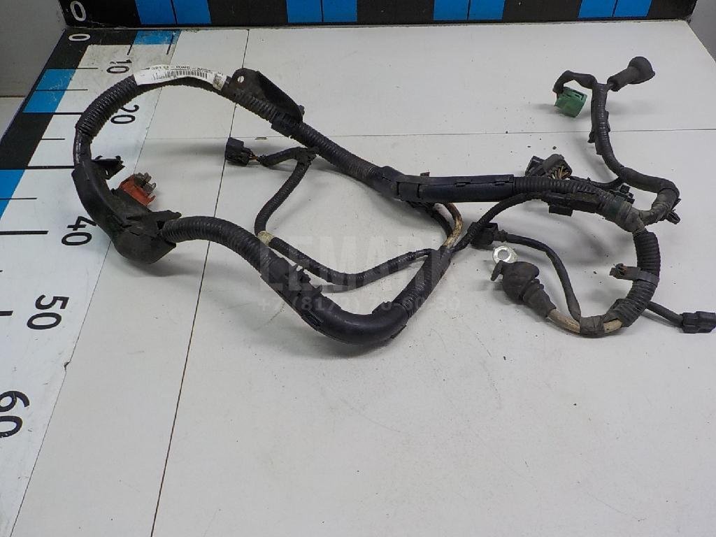 Клемма аккумулятора плюс