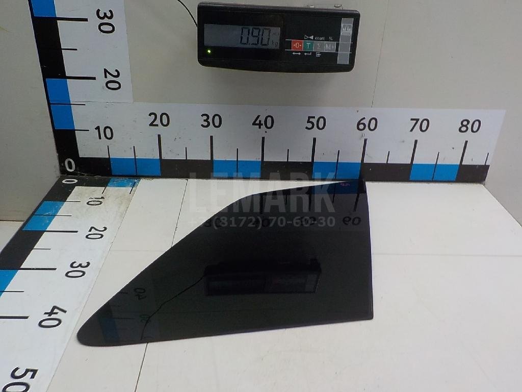 Стекло кузовное глухое правое