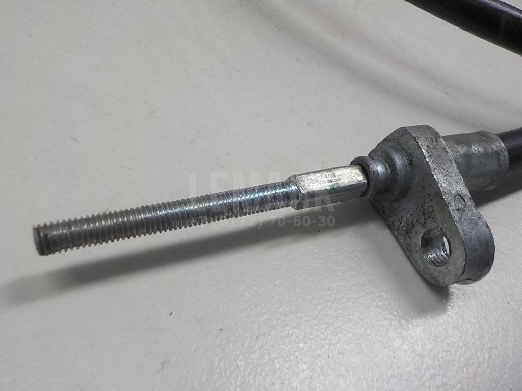 Трос стояночного тормоза центральный