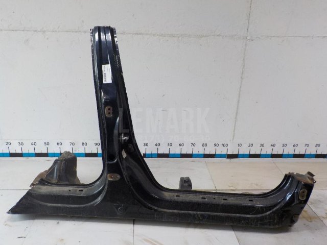 Порог со стойкой правый