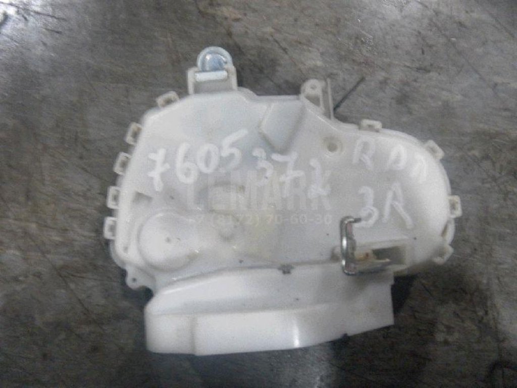 Замок двери задней правой