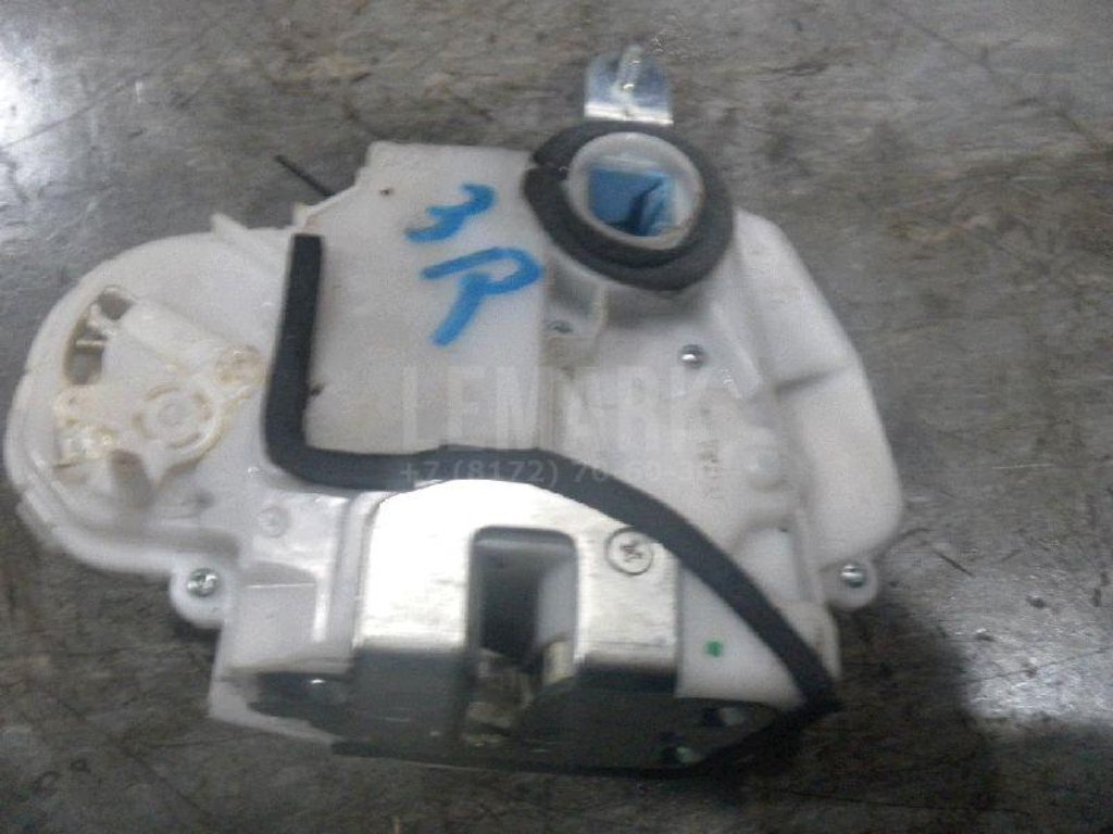 Замок двери задней правой