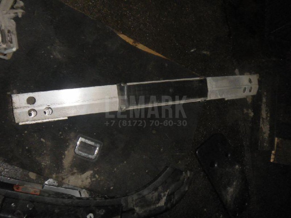 Усилитель заднего бампера