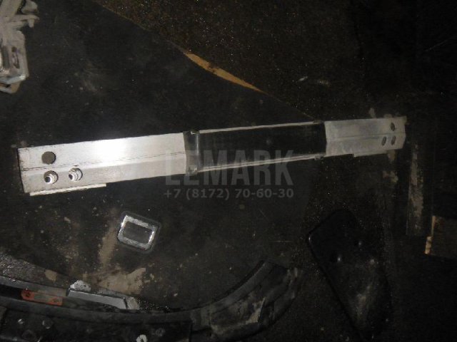 Усилитель заднего бампера