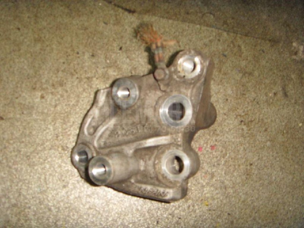 Кронштейн АКПП левый