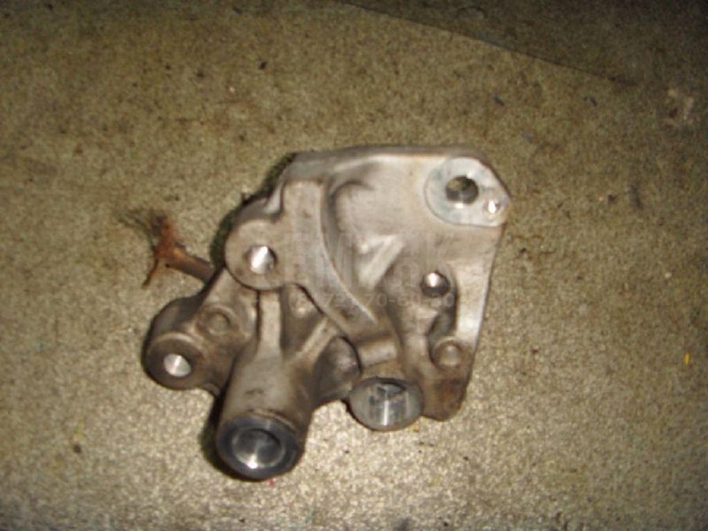 Кронштейн АКПП левый