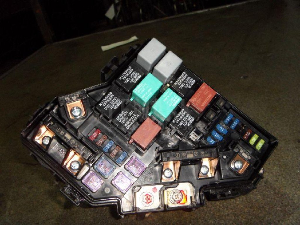 Блок предохранителей для  Audi A5/S5 [8F] Cabrio 2010-2016