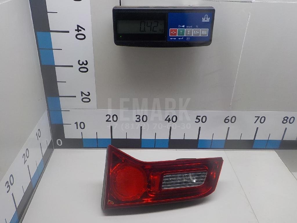 Фонарь задний внутренний правый