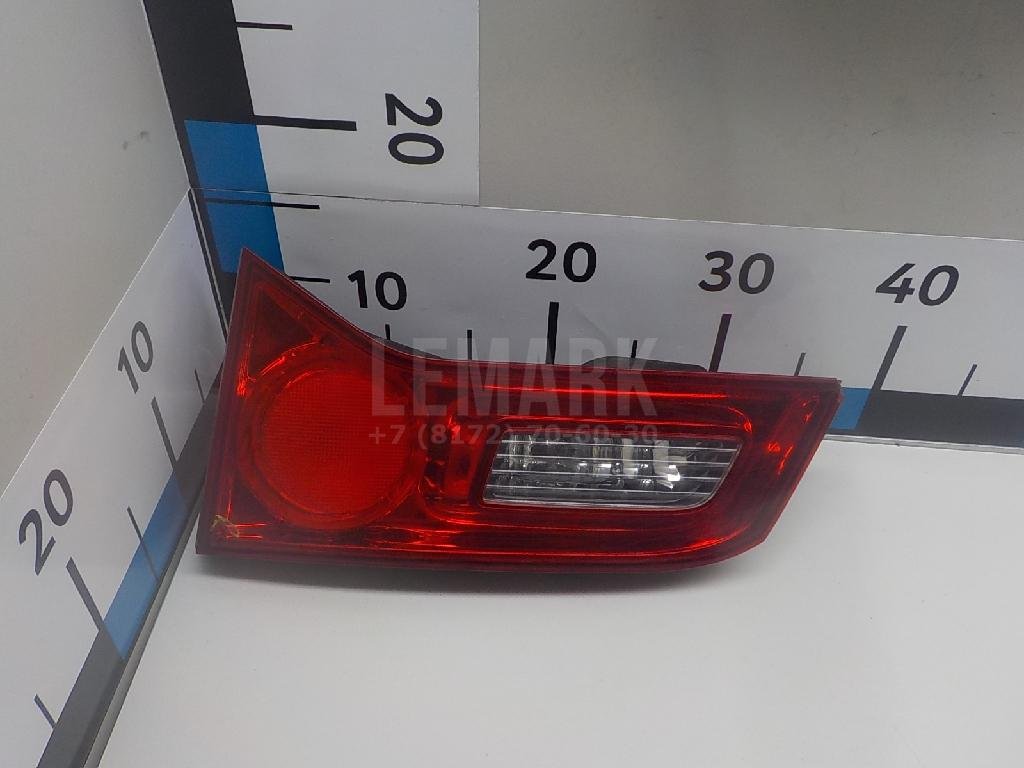 Фонарь задний внутренний правый