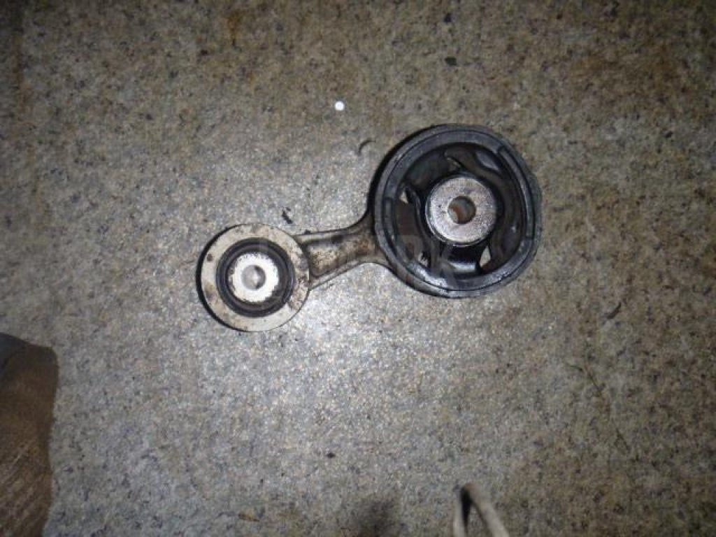 Опора двигателя правая