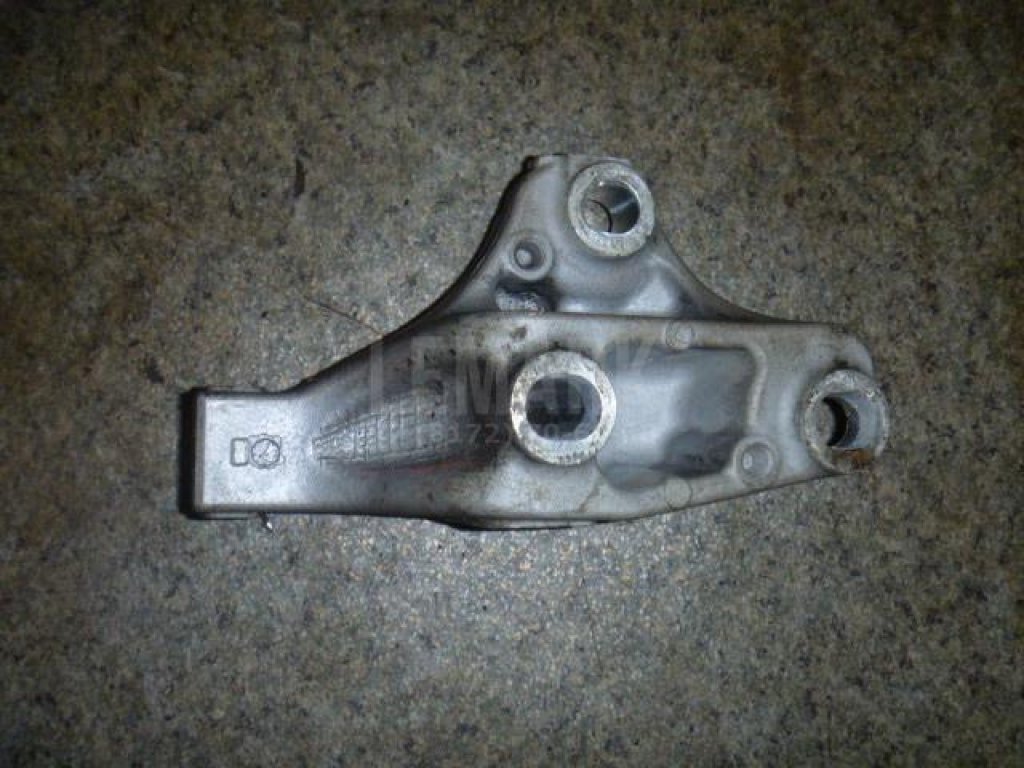 Кронштейн двигателя правый для  Audi A3 [8PA] Sportback 2004-2013