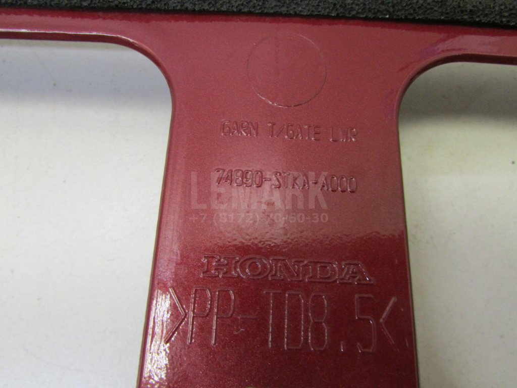 Накладка двери багажника