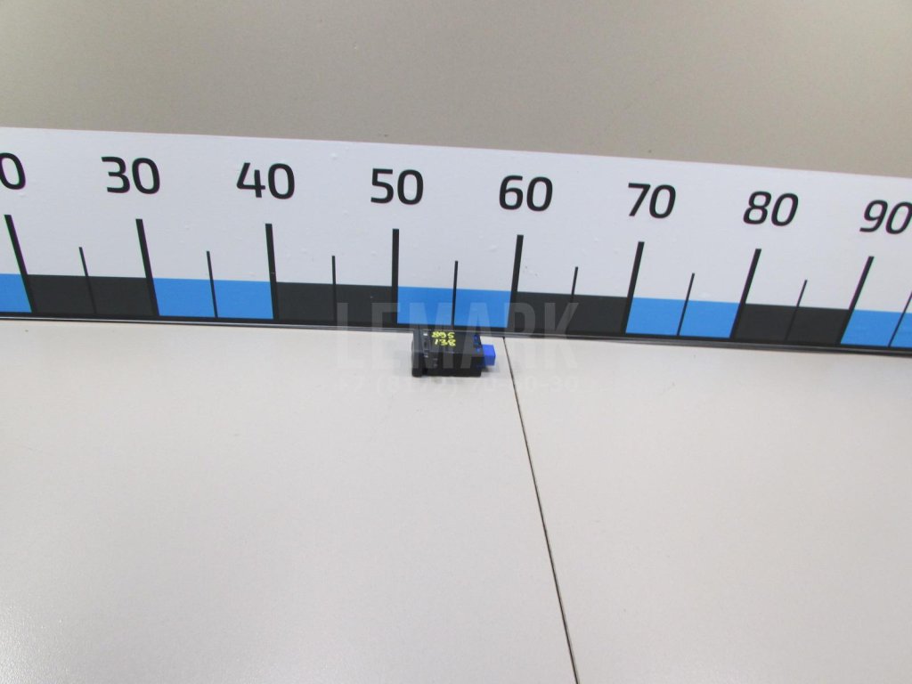 Кнопка обогрева сидений