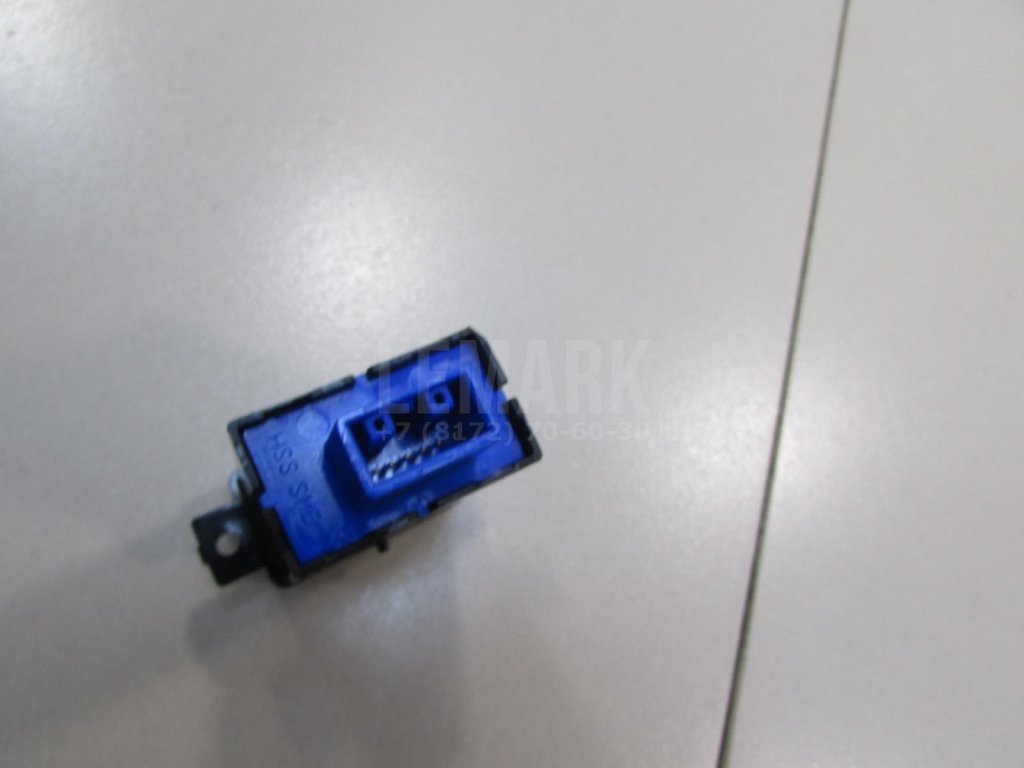 Кнопка обогрева сидений