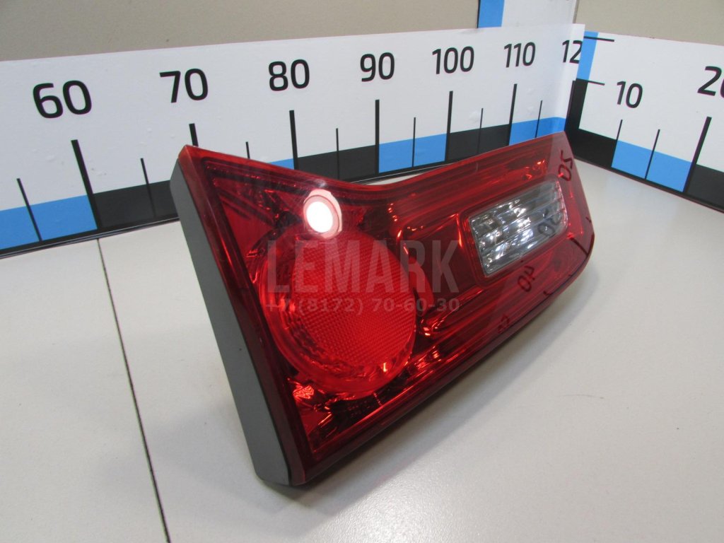 Фонарь задний внутренний правый