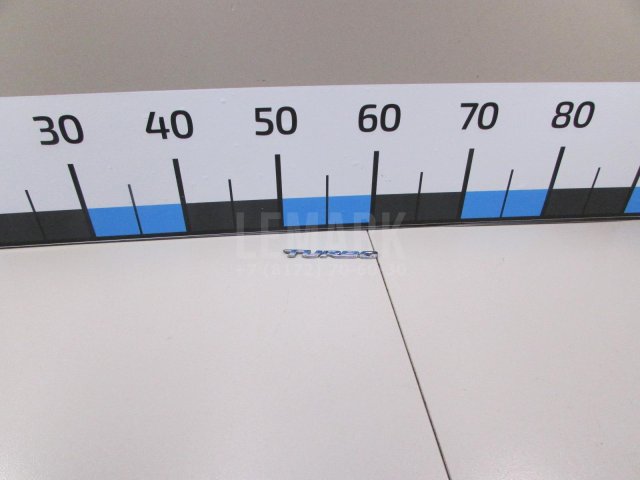 Эмблема на крышку багажника