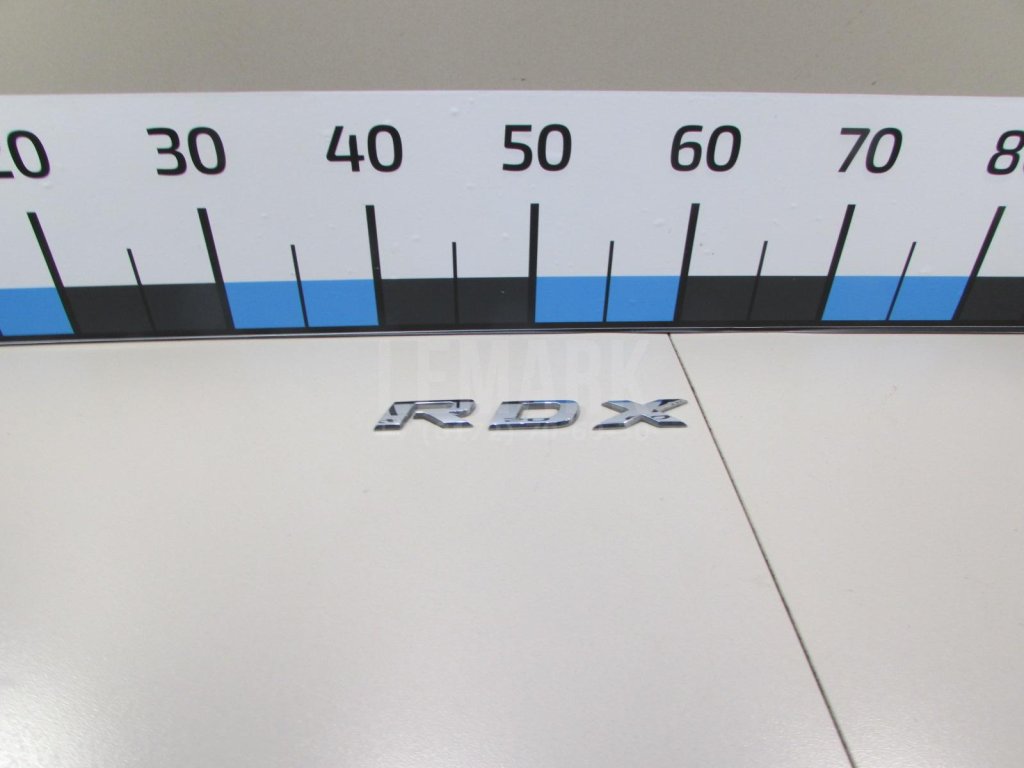 Эмблема на крышку багажника