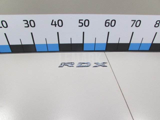 Эмблема на крышку багажника