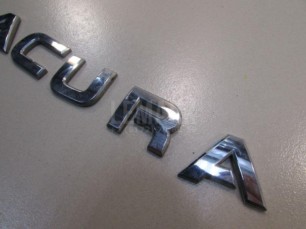 Эмблема на крышку багажника