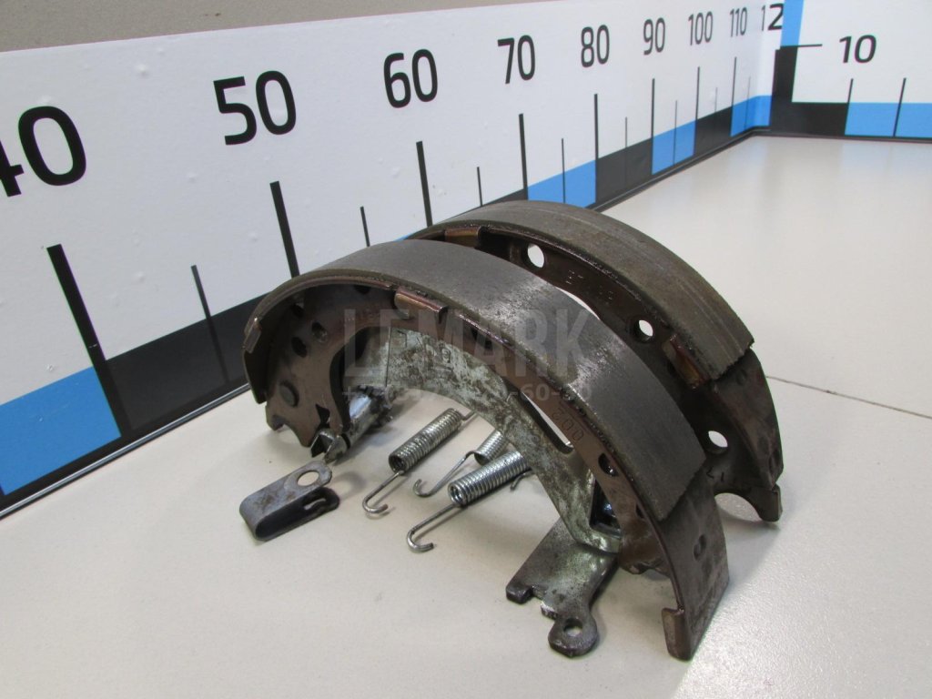 Установочный к-кт колодок ручного тормоза