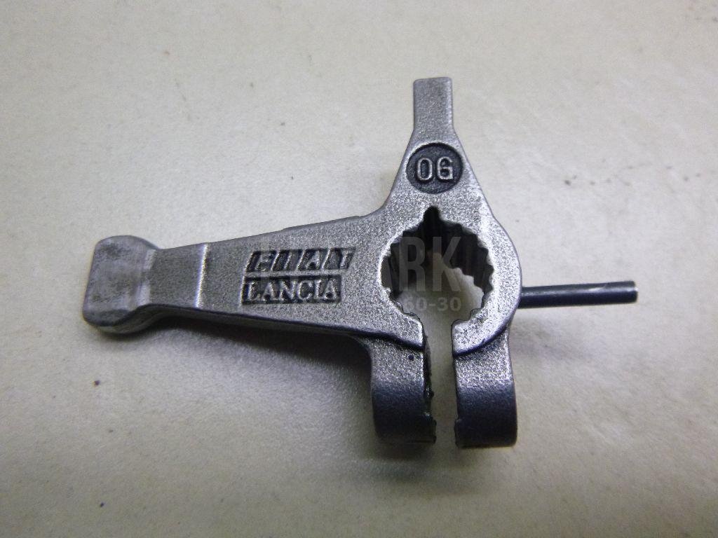 Вилка включения передачи