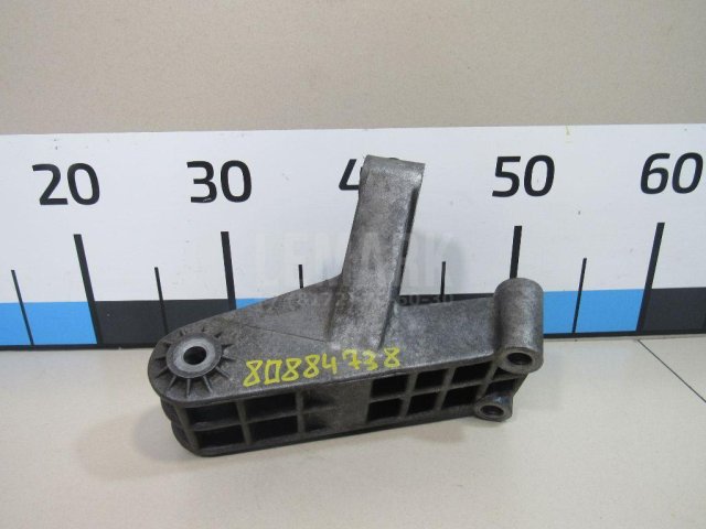 Опора КПП передняя