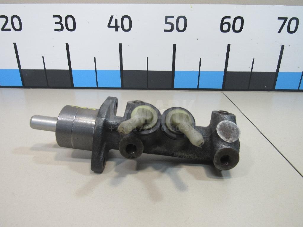 Цилиндр тормозной главный