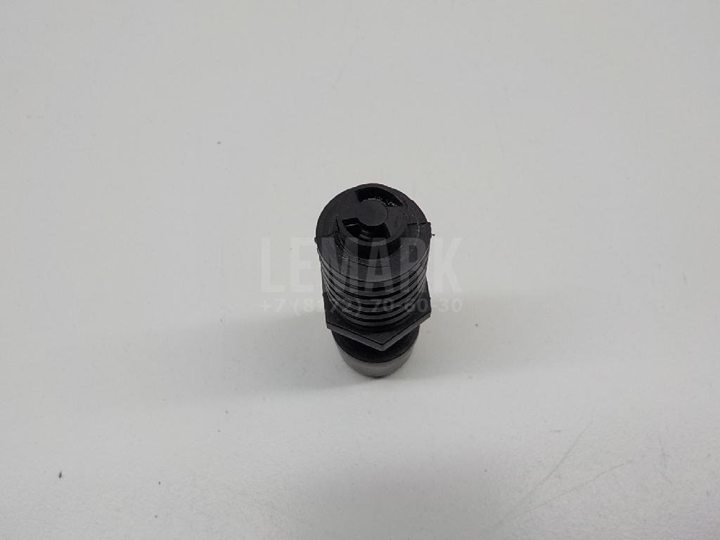 Отбойник крышки багажника