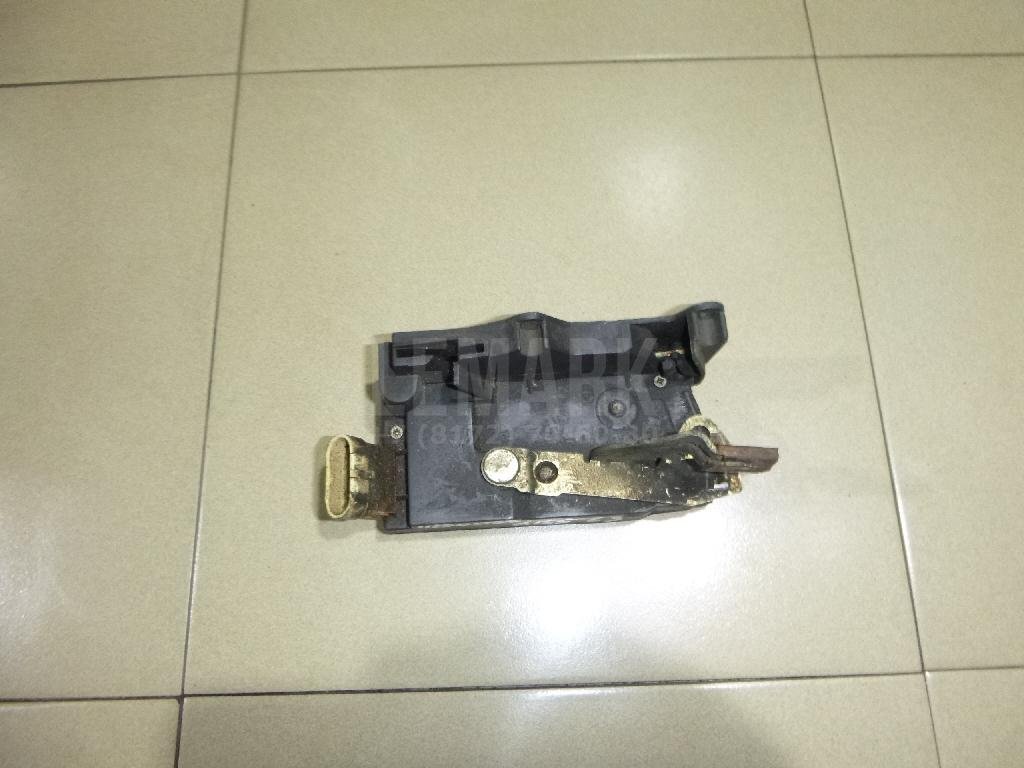 Замок двери задней левой