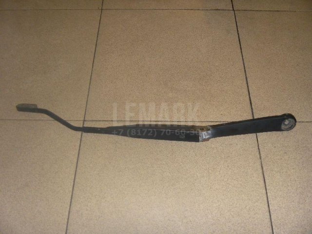 Поводок стеклоочистителя передний левый