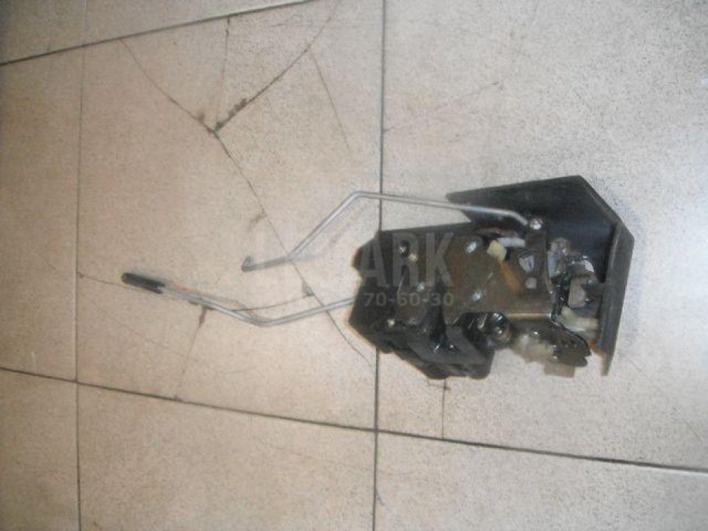 Замок двери передней правой