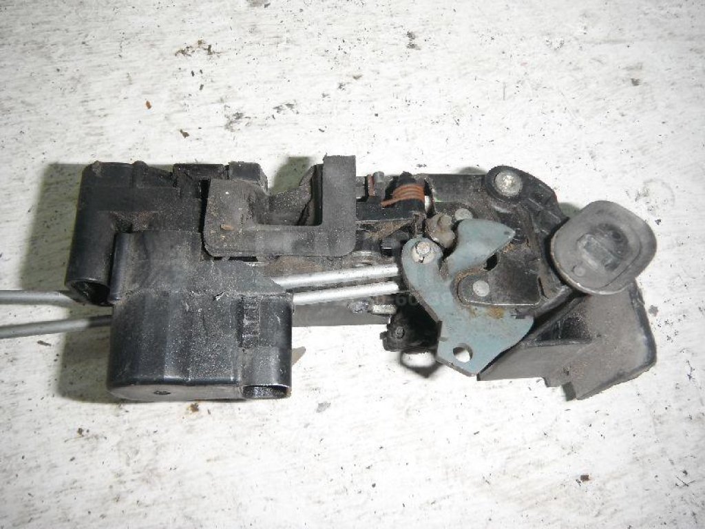 Замок двери задней правой