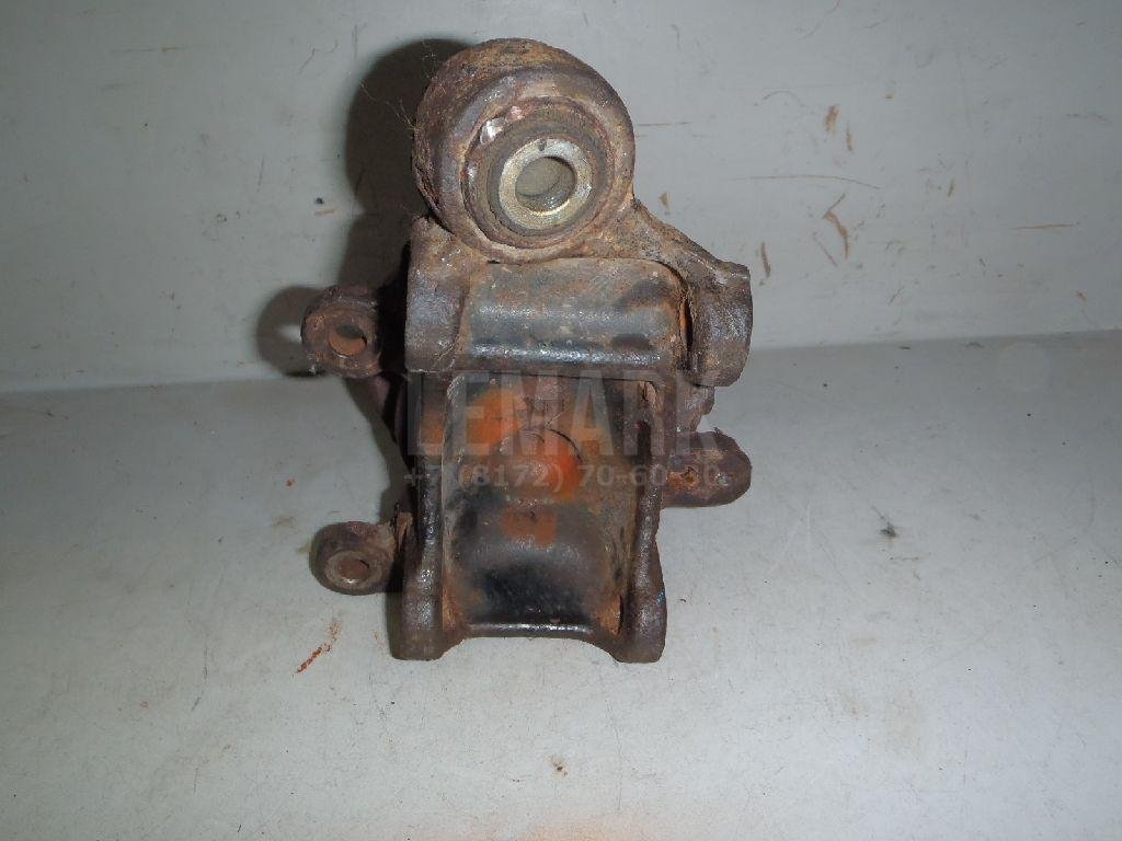 Кулак поворотный задний левый