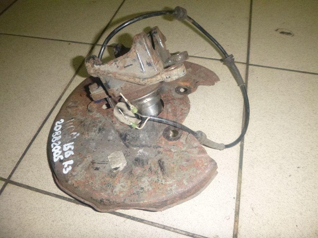 Кулак поворотный задний правый