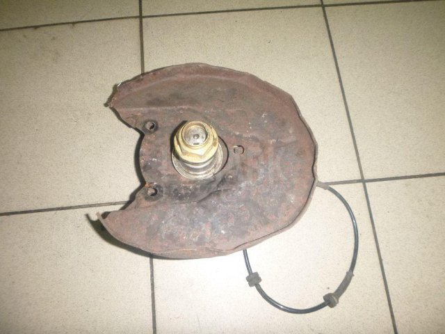 Кулак поворотный задний правый