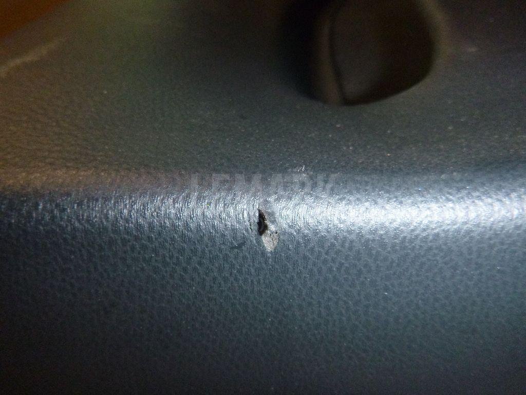 Обшивка двери передней левой