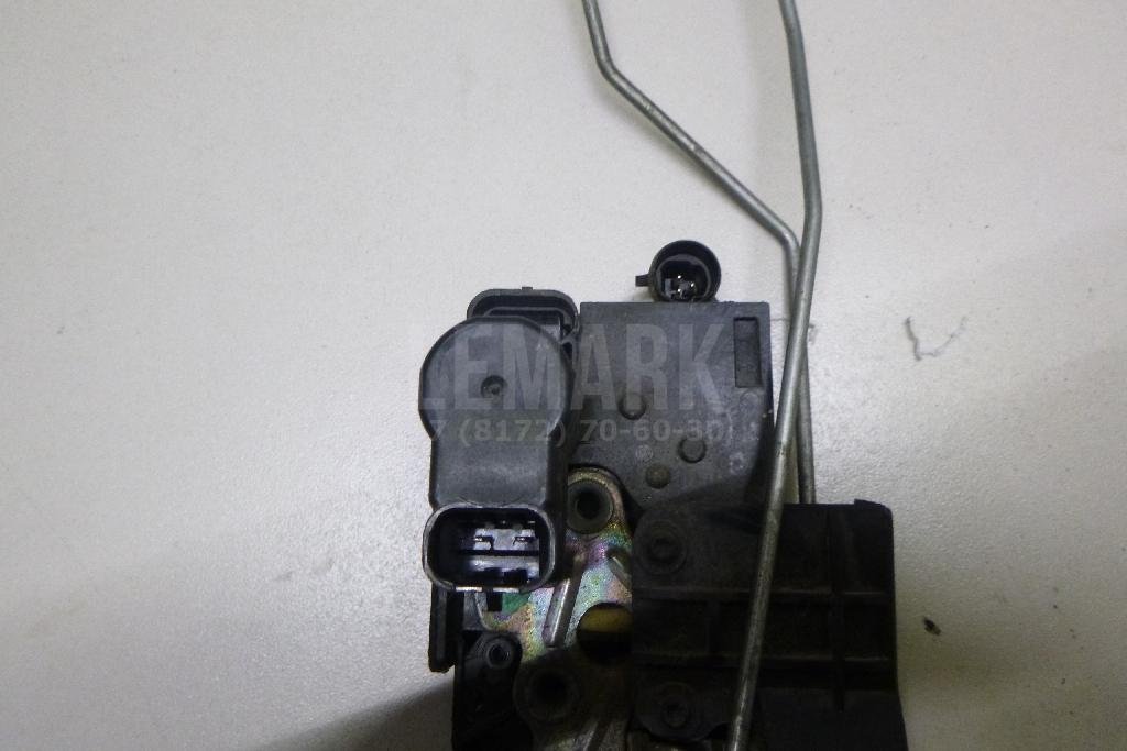 Замок двери передней левой