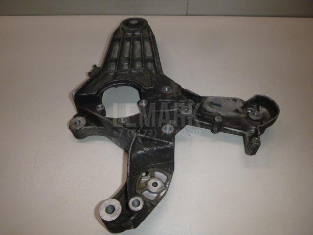 Кронштейн двигателя