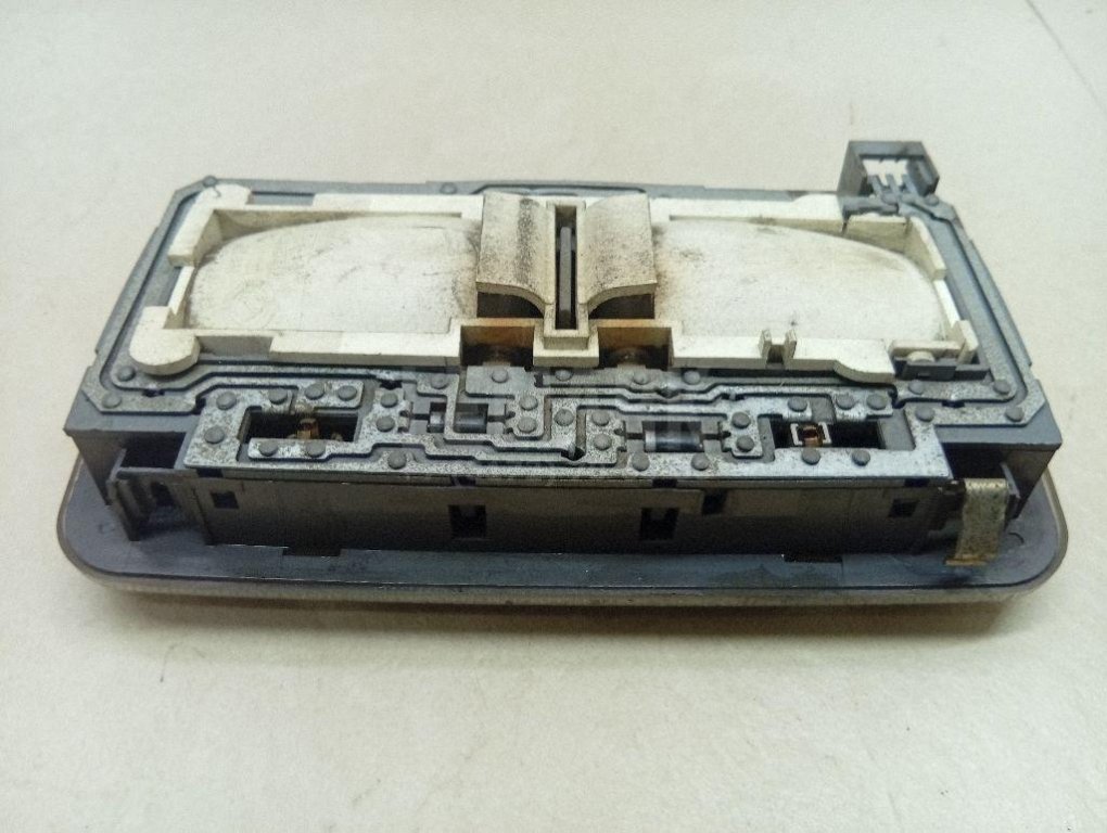 Плафон салонный