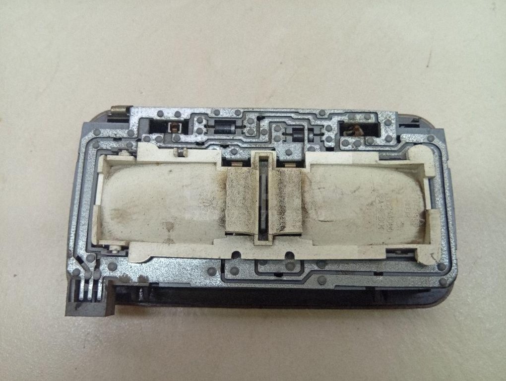 Плафон салонный