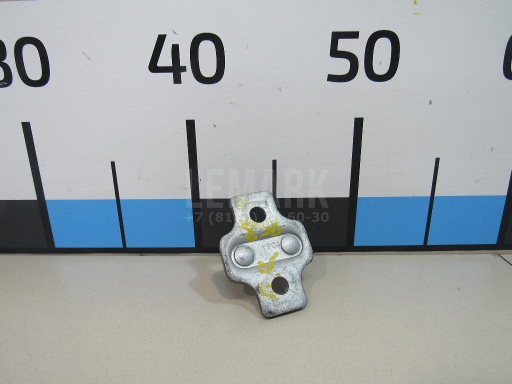 Ответная часть замка двери