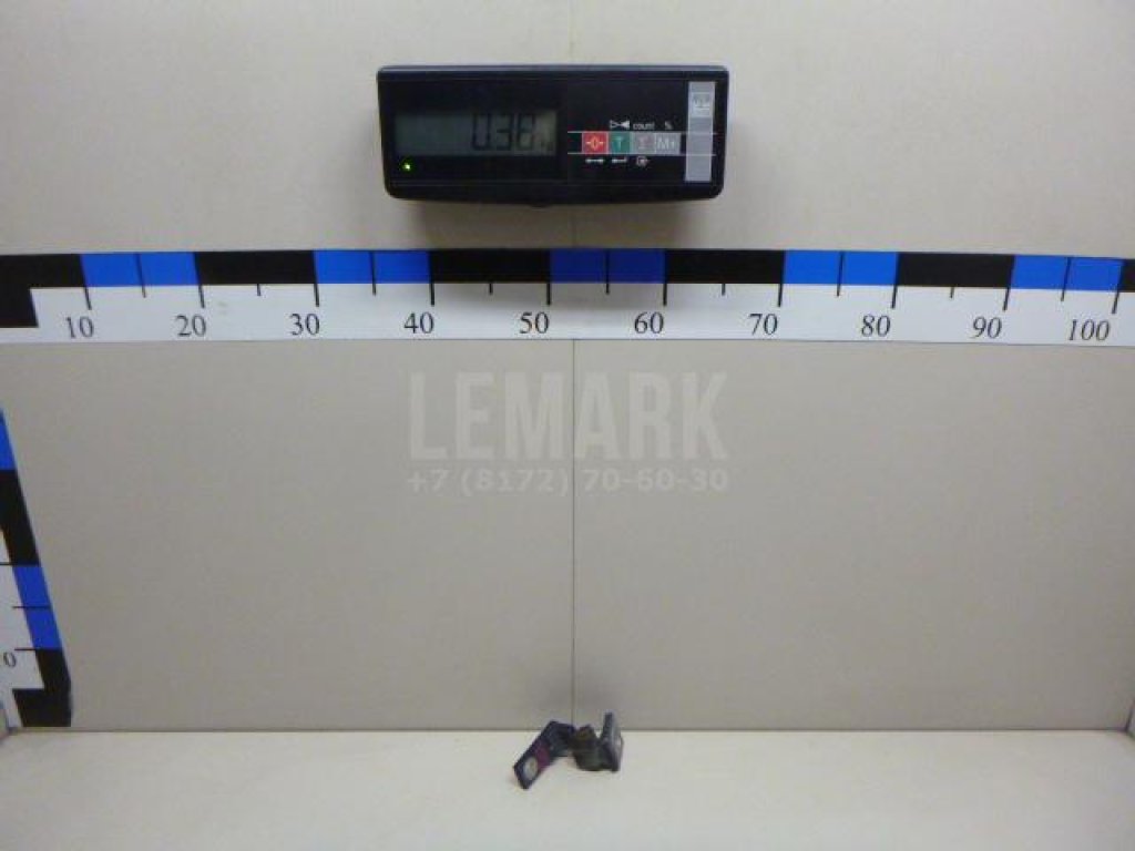 Петля двери