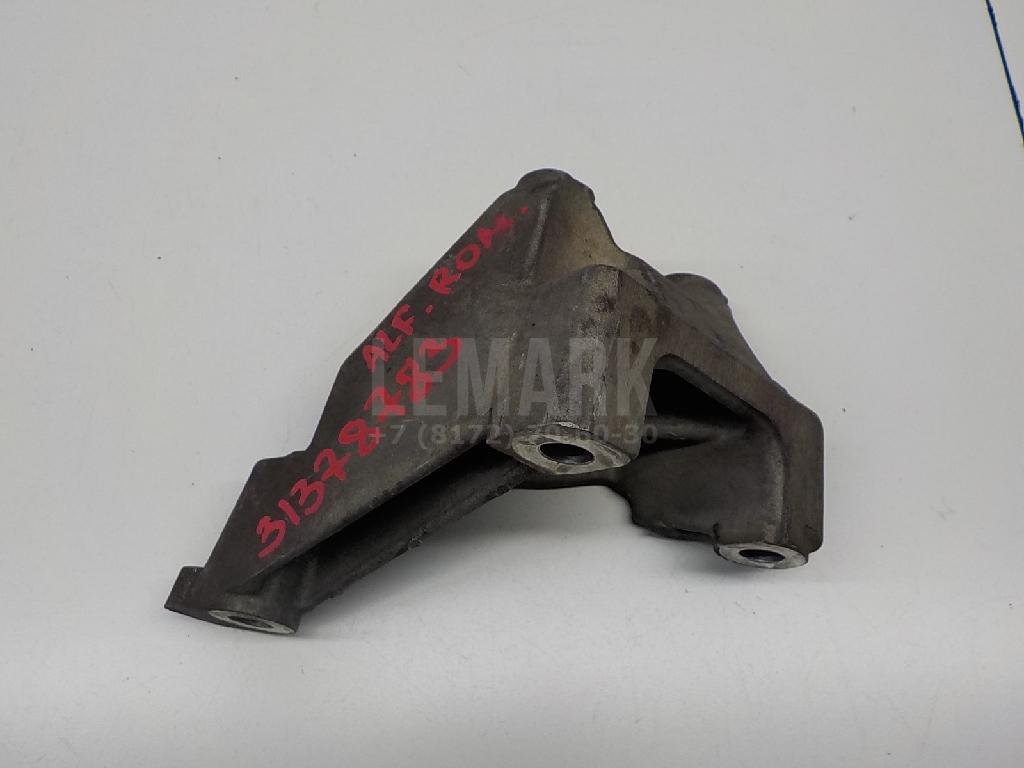 Кронштейн двигателя