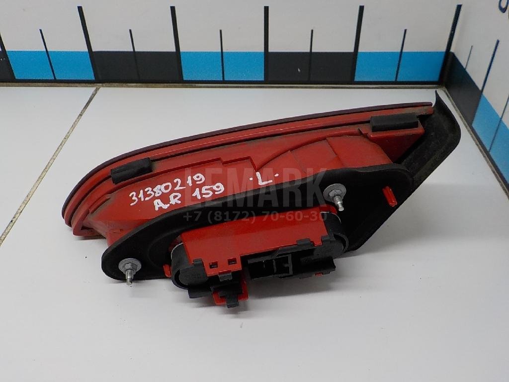 Фонарь задний внутренний левый