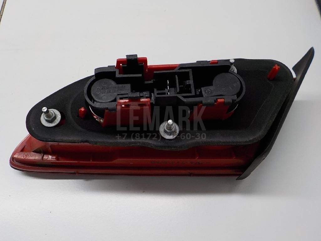 Фонарь задний внутренний левый