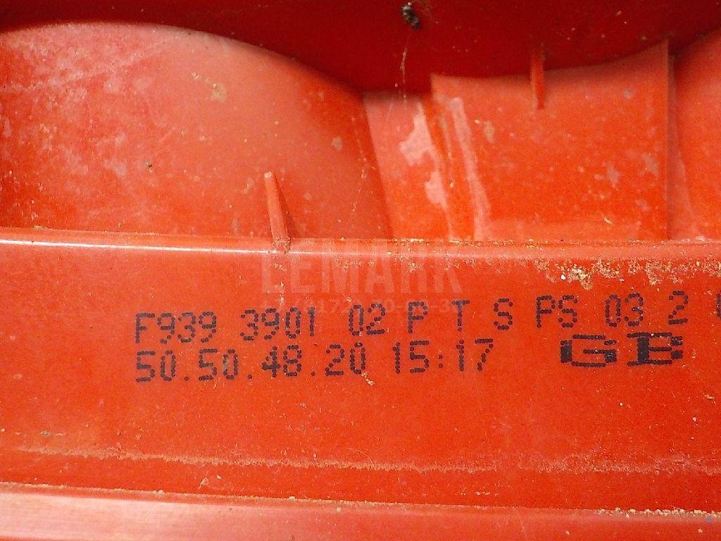 Фонарь задний внутренний правый