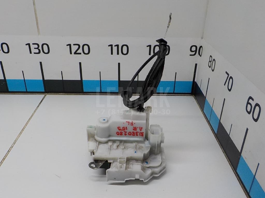 Замок двери передней левой