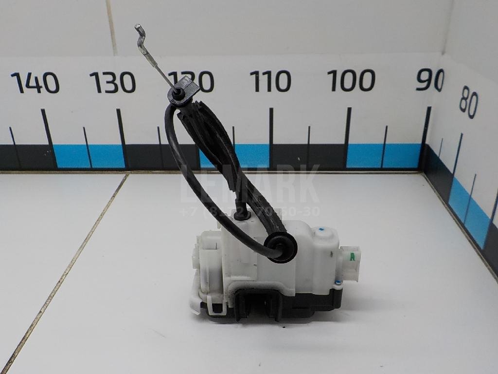 Замок двери передней левой