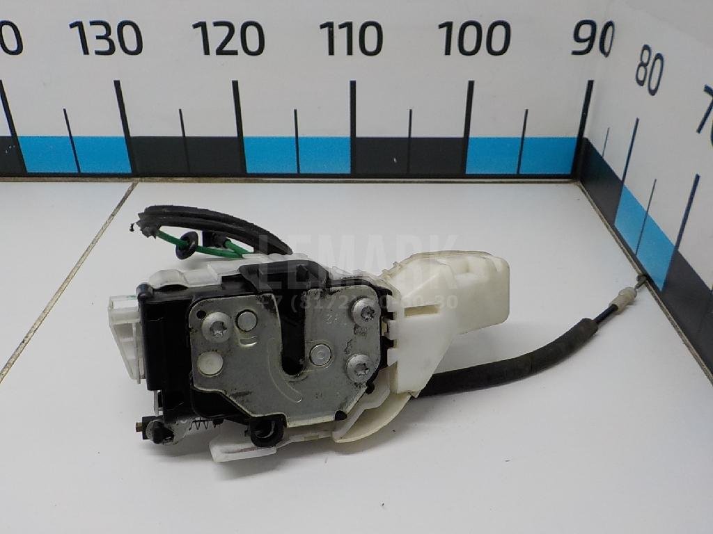 Замок двери передней правой